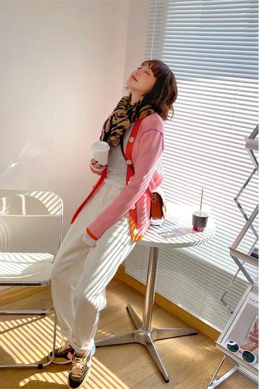 ANSUABEL 撞色V领单排扣针织衫 15214 商品图4