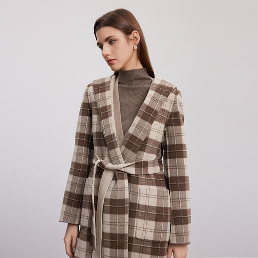 【格纹羊毛羊绒大衣】24年秋冬新品女士V领中长款系带收腰保暖外套 商品图2