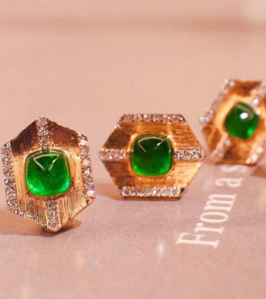 1.5ct糖塔祖母绿耳钉 商品图1