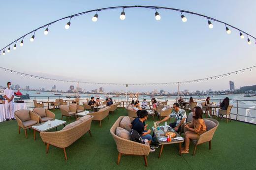 泰国芭堤雅东方公主号游船海天盛筵|人气男模|美人鱼|网红歌舞秀表演|海上豪华自助餐 商品图4