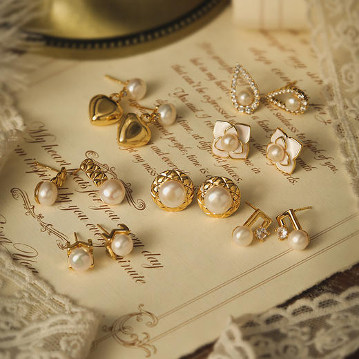 热卖【随机送项链】Manreya玛芮雅一周珍珠耳钉&耳夹礼盒丨一周不重样，有耳洞没耳洞都满足，高档磁吸礼盒+礼袋 商品图5