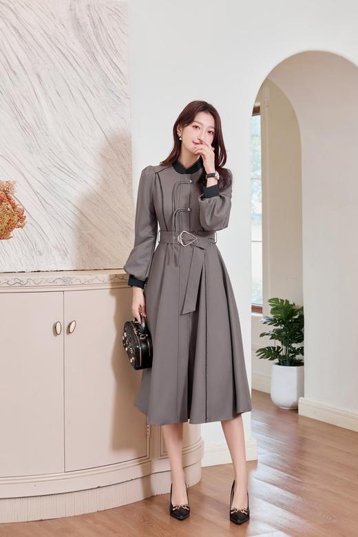 Le Malene 厚款橄榄绿色盘扣腰带连衣裙 19501 商品图3