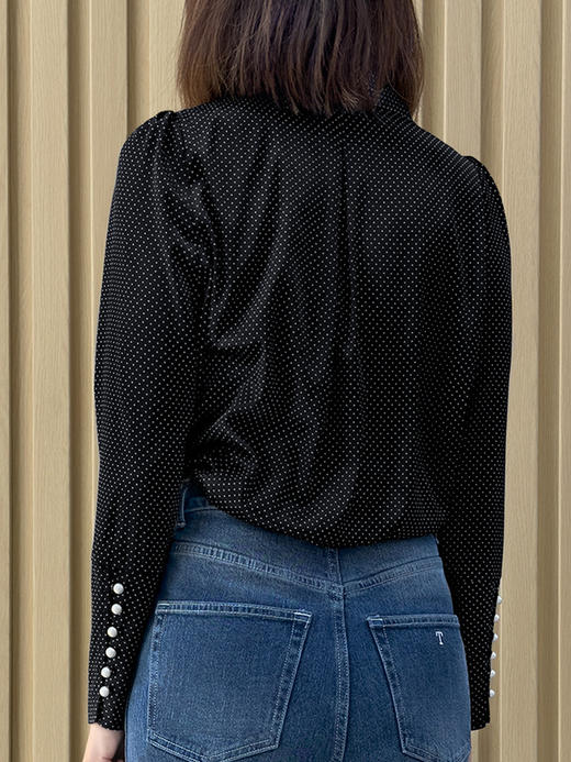 TYNVIE 不对称蕾丝领口长袖衬衫-黑底白点 商品图6