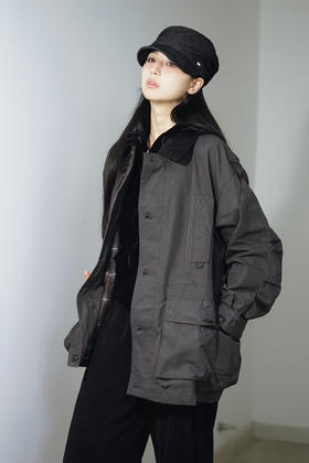 今年的时髦风吹到了猎装外套