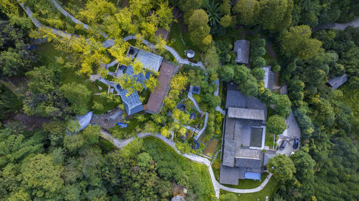 【团建优选-青城山275号院】6888元=7房温泉私汤/泳池民宿，会议室，草坪，临溪靠山、避暑、银杏、冬季泡汤，带地暖 qy 商品图8