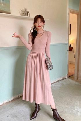 SIA SAYLOR 围脖修身针织连衣裙 19607