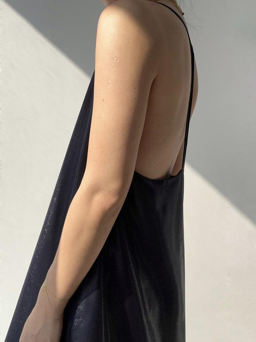 Semplicita｜Z01 V领吊带上衣 [ 黑条 ] 商品图2