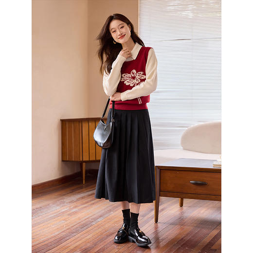 【1件75折】熙世界假两件提花毛衣女秋冬新款POLO领拼接红色马甲拼接针织衫 商品图4