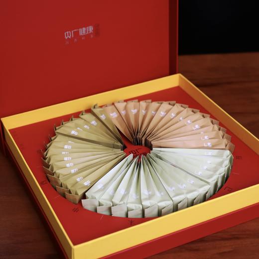 央广健康奇楠沉香叶茶 5年树龄 195g礼盒装 商品图1