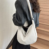 【新款韩版斜挎包，容量大，便携式】纯色简约大容量 秋冬季新款 韩版简约单肩 斜挎包饺子包-QQ 商品缩略图2