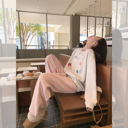 【179元任选2件】现货！兔子绣花加绒卫衣 商品图1