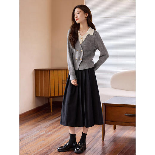 【年货节】熙世界学院风假两件毛衣小众设计撞色翻领灰色针织衫2025秋冬款 商品图4