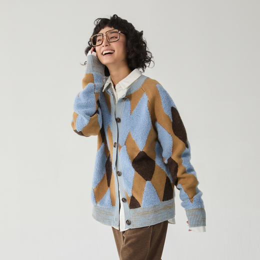 谜底圆领针织开衫女2024冬新品复古风百搭短款加厚毛衣244MZ1883 商品图1