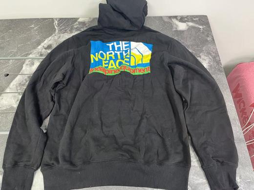 瑕疵THE NORTH FACE/北面  男士背后印花袋鼠兜连帽卫衣 商品图1
