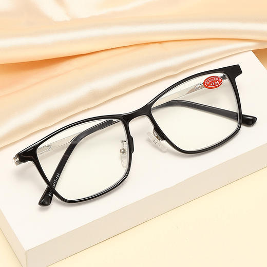 可靠 轻薄时尚老花镜  轻薄镜架 透气硅胶鼻托 商品图1