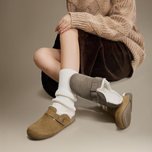 千百度平底加绒勃肯鞋女款冬季家居保暖可外穿毛毛拖鞋A24635601 商品图1