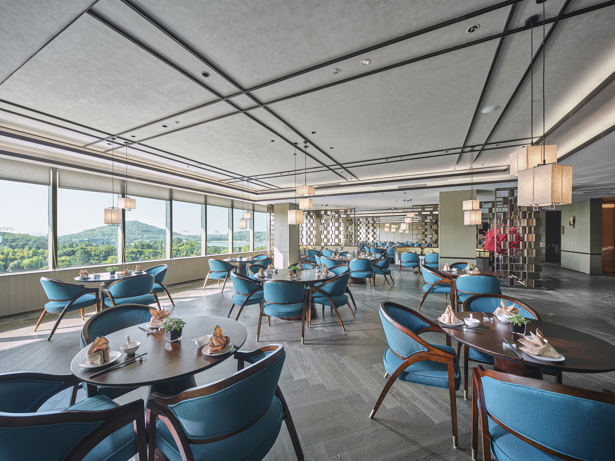 【佘山艾美】餐饮通兑购5000元送5000元，总价值10000元