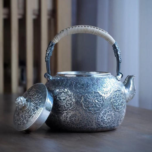《吉祥八宝》高工银壶纯手工锻打口打出，满工塹刻工艺 商品图2
