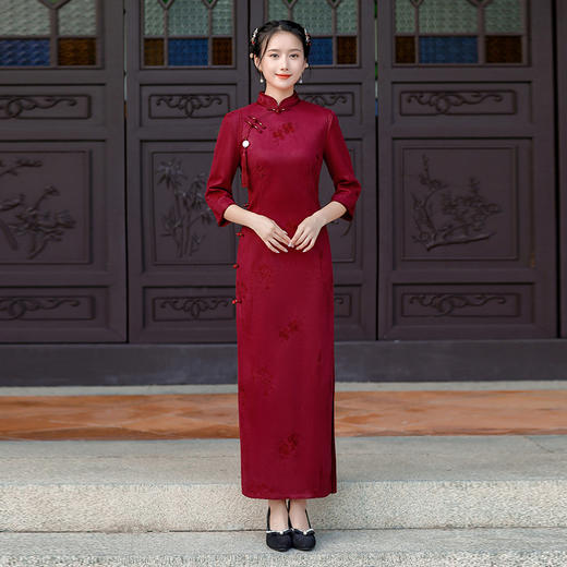 麂皮绒复合婚礼宴会礼服，中袖高端改良绣花旗袍MLS6274 商品图3