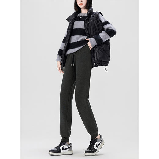 【年终特卖】熙世界加绒束脚运动裤冬季2025新款松紧腰显瘦休闲卫裤子运动裤 商品图4