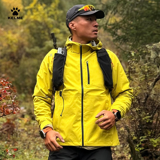 卡尔美秋季新款乘风燃跑系列男士梭织外套（连帽） 商品图0