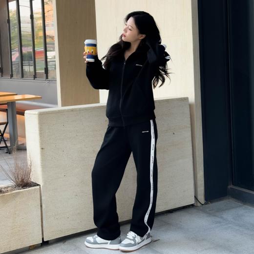 YKYB时尚动感街头百搭加绒肤舒适吸湿排汗保暖套装 商品图3