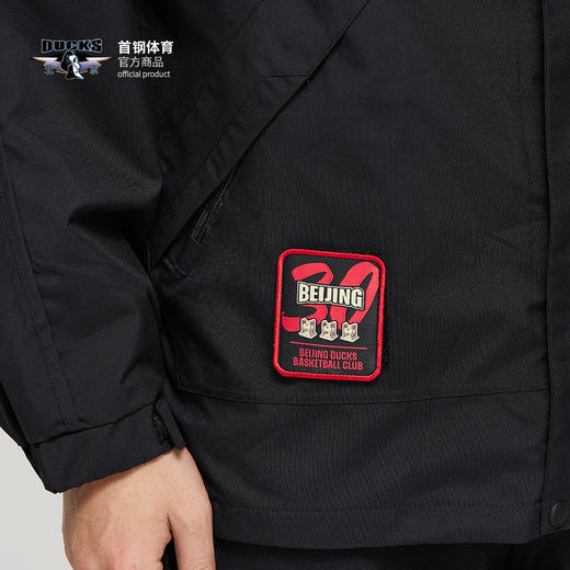 【官方正版】北京首钢篮球俱乐部 | 硬壳户外黑色冲锋衣摇粒绒内胆两件 商品图3