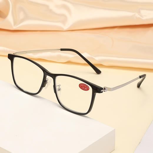 可靠 轻薄时尚老花镜  轻薄镜架 透气硅胶鼻托 商品图2