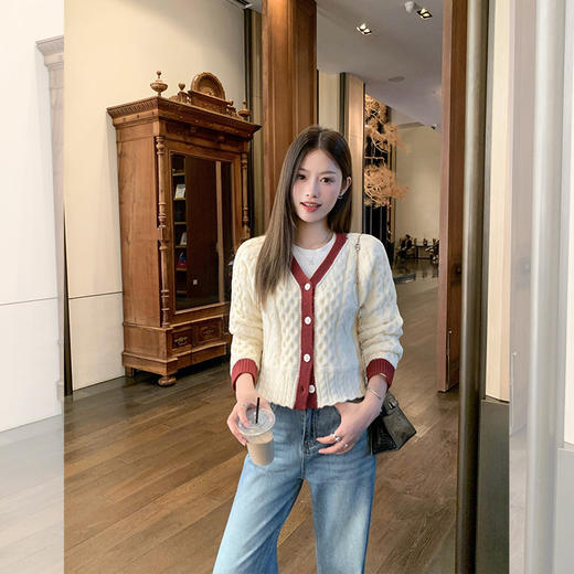 【179元任选2件】最后一波现货！复古短款V领毛衣开衫 商品图1