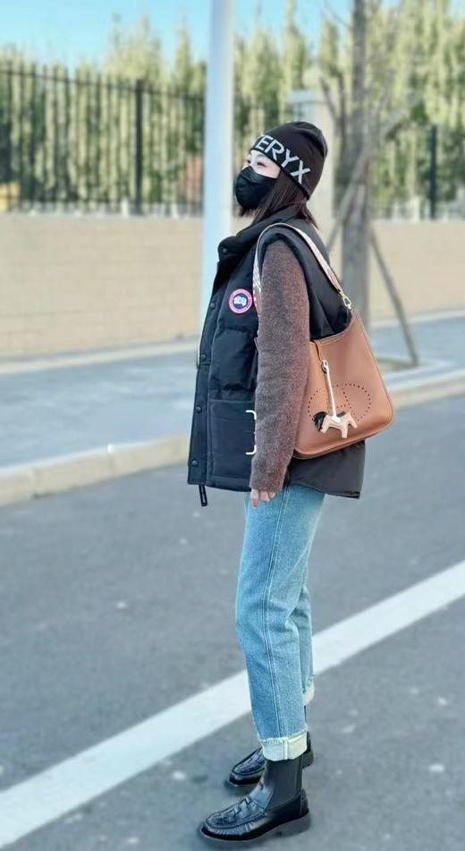 得物渠道大商订单 大鹅同款羽绒马甲 男女同款 商品图4