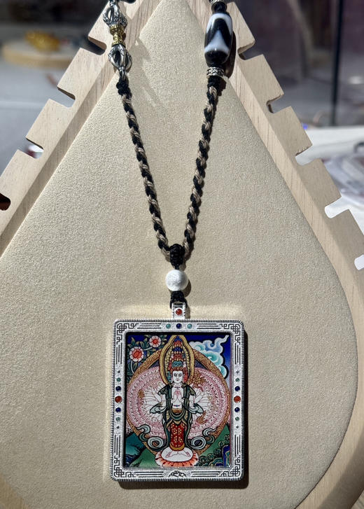 嘎乌手绘唐卡-千手千眼菩萨 商品图2