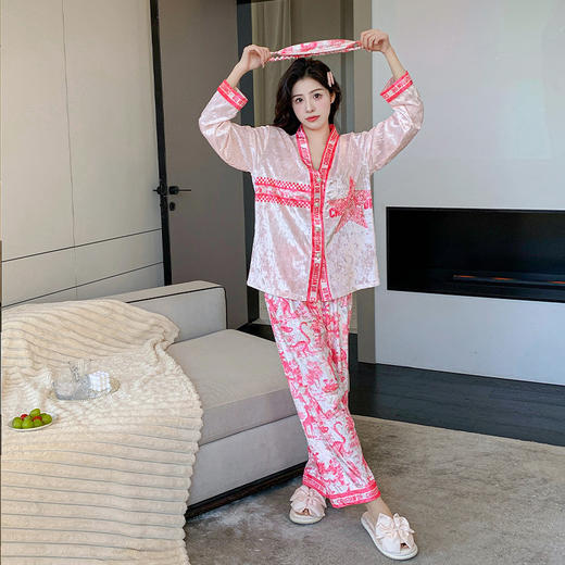 【超舒服！金钻绒家居服套装】亲肤透气，可外穿云朵天丝女秋冬季长袖网红满天星时尚可外穿家居服 商品图1