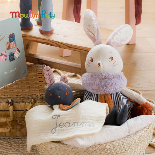 Moulin Roty 小花裙奶油老鼠手帕式安抚巾 礼品礼盒 适合年龄0岁+ 雨后精灵系列 715018 商品图1