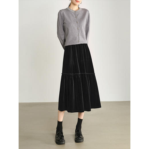 【1件75折】熙世界复古黑色金丝绒半身裙女2025新款冬天配毛衣大摆a字伞裙 商品图4