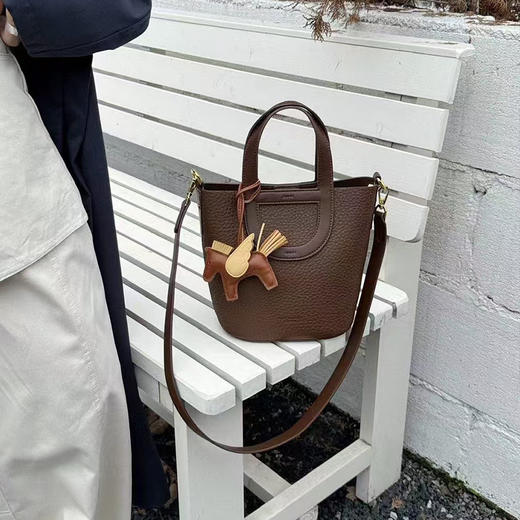 经典鲨2024年冬季新款荔枝纹单肩斜挎手提包KGB05-D5801661 商品图3