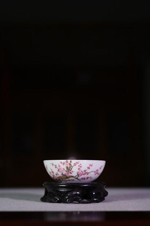 粉彩过墙梅开五福主人杯 商品图0