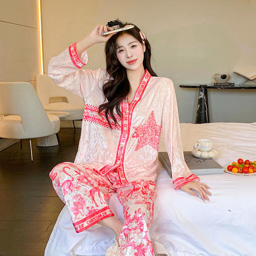 【超舒服！金钻绒家居服套装】亲肤透气，可外穿云朵天丝女秋冬季长袖网红满天星时尚可外穿家居服 商品图2