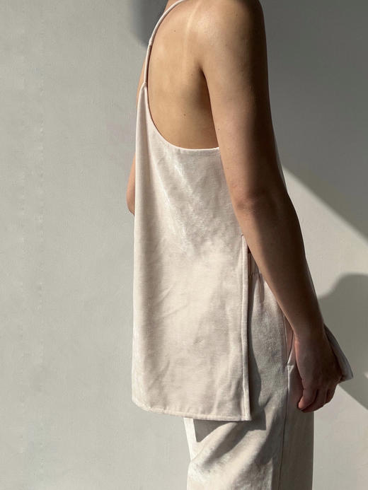 Semplicita｜Z06 V领吊带上衣双侧开叉 [ 奶油白 ] 商品图2