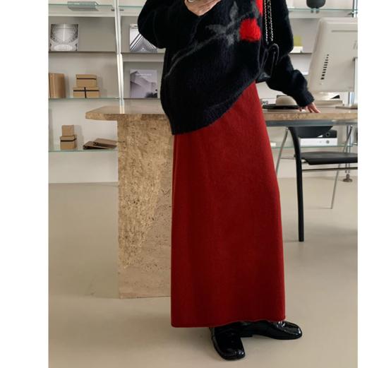 纯色直筒后开叉仿羊绒半身裙N503  十色可选百搭；佐姿莎 休闲气质兼具，轻松搭配御姐味道，下摆开叉设计，洋气高级显瘦；加密加厚仿羊绒，580g将近1.2斤的重量，软糯厚实保暖 商品图4