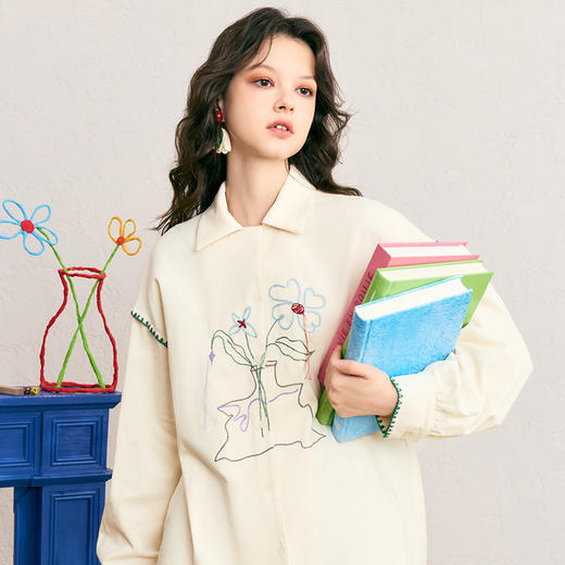 两三事 花绘集 2024冬季新款文艺风流苏绣花长袖衬衫女宽松 商品图2