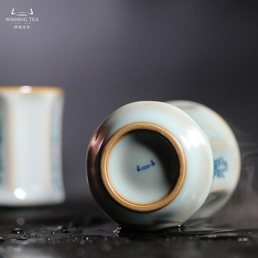 问鼎汝瓷鼎峰柴窑天青斗彩/天青青花棱线杯 （菊纹雅致） 商品图4