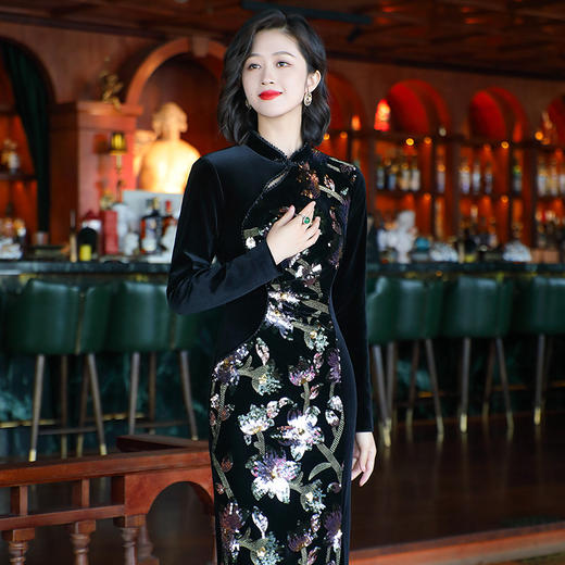 OY-24317复古中国风女装秋季新款丝绒刺绣改良长袖旗袍连衣裙24317 商品图3