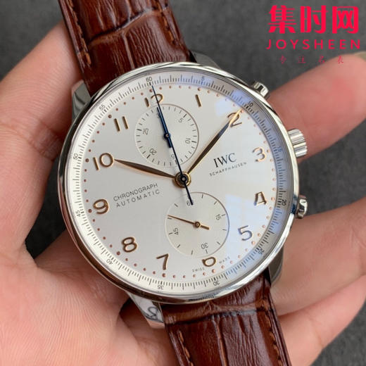 ZF新品 IWC万国表葡萄牙系列葡计IW371605腕表（新款葡计） 【精彩细节】1.精致背透，机芯可一览无余2.新版表扣设计更加舒适精妙 商品图1