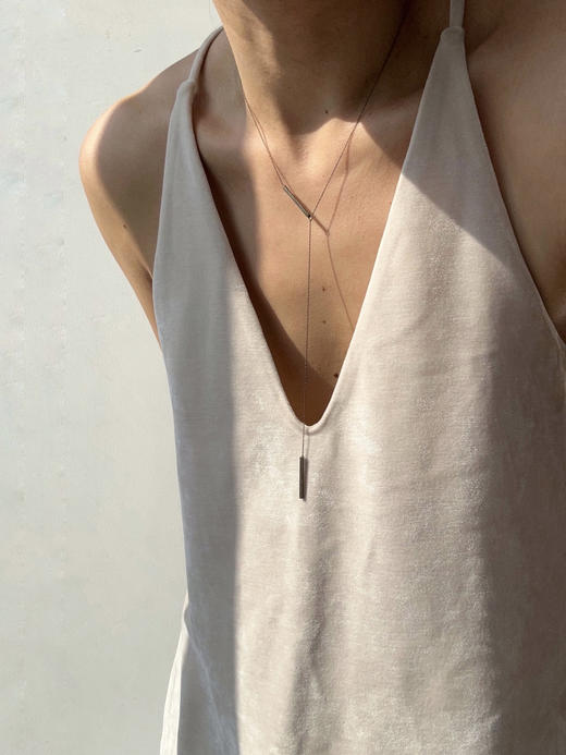 Semplicita｜Z06 V领吊带上衣双侧开叉 [ 奶油白 ] 商品图6