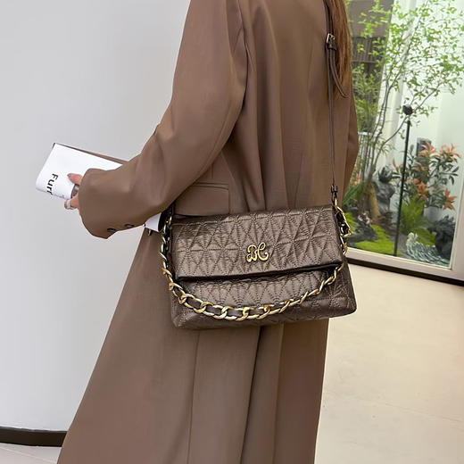 经典鲨2024年冬季新款时尚菱格大容量单肩斜挎包KGB53-D5952031 商品图2