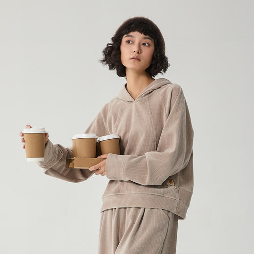 谜底连帽卫衣女2024冬新品休闲百搭宽松雪尼尔弹力上衣244MV1566 商品图1