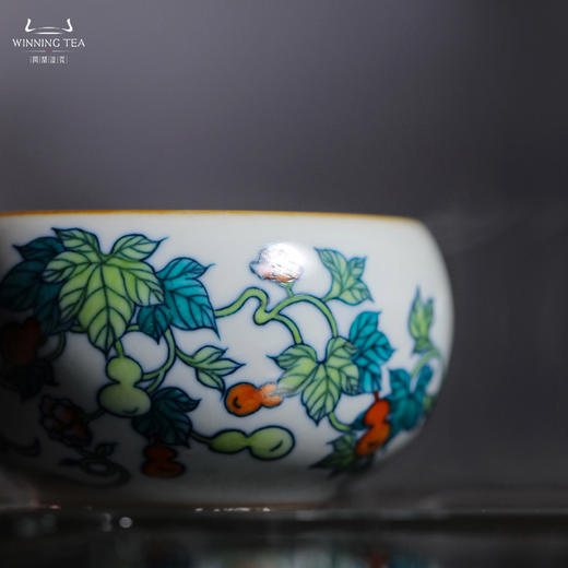 问鼎汝瓷鼎峰柴窑天青斗彩/天青青花禅定杯（枝绕葫芦） 商品图1