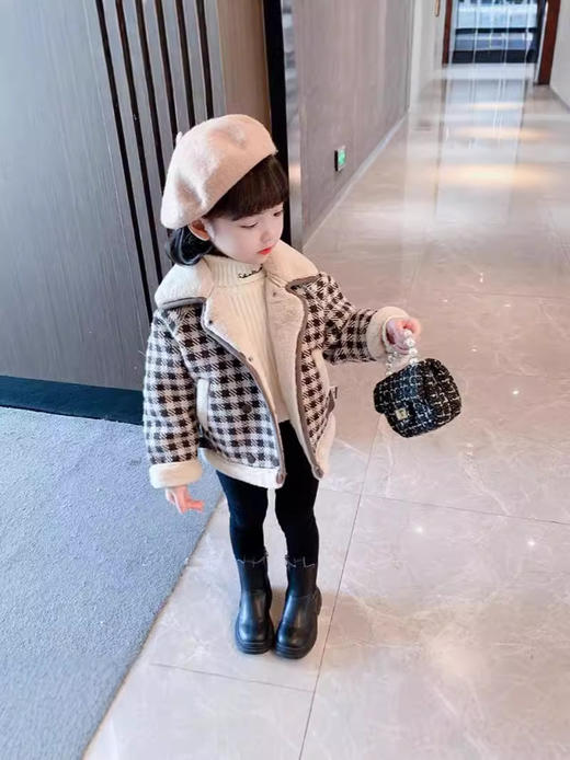 【时尚版型，设计感十足！】女童加厚外套秋冬装 新款洋气网红儿童 女宝宝加绒格子呢子大衣-QQ 商品图3