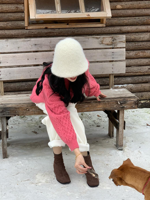 【百图lulu定制】【氛围感毛衣】抗起球纱线 慵懒文艺风  宽松舒适套头毛衣 商品图3