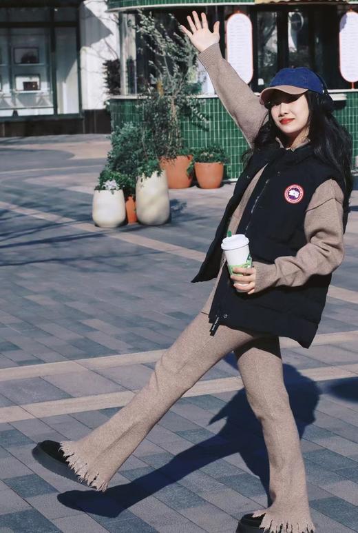 得物渠道大商订单 大鹅同款羽绒马甲 男女同款 商品图11